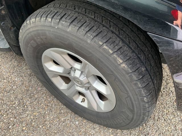 Used 2019 Toyota 4Runner SR5 AWD/4WD image 5