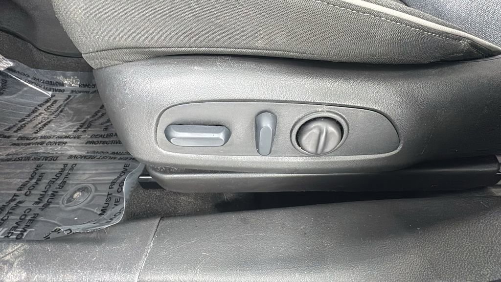 Used 2024 Chevrolet TrailBlazer LT w/ Convenience Package image 11