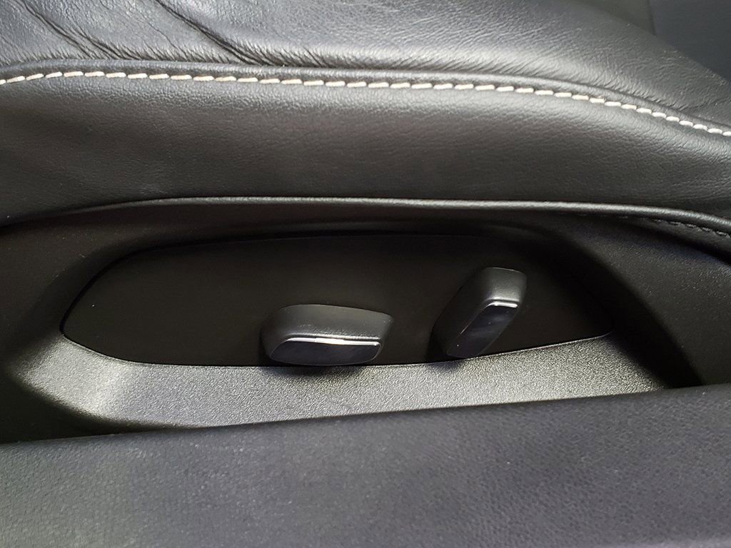 Used 2023 Chevrolet Corvette Stingray w/ Battery Protection Package image 17