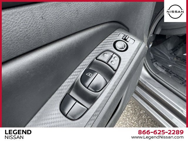 Used 2024 Nissan Altima 2.5 SV AWD/4WD image 18