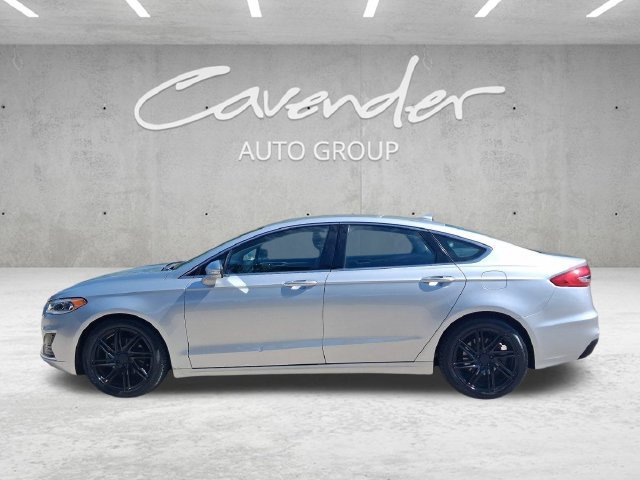 Used 2019 Ford Fusion SEL FWD image 16