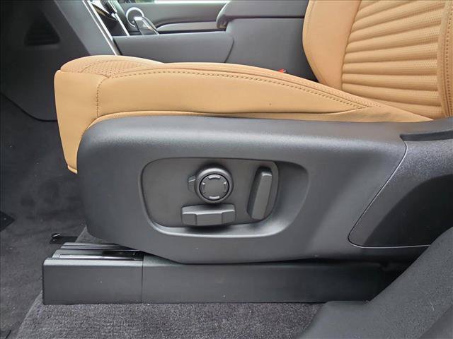New 2025 Land Rover Discovery Dynamic SE AWD/4WD image 30