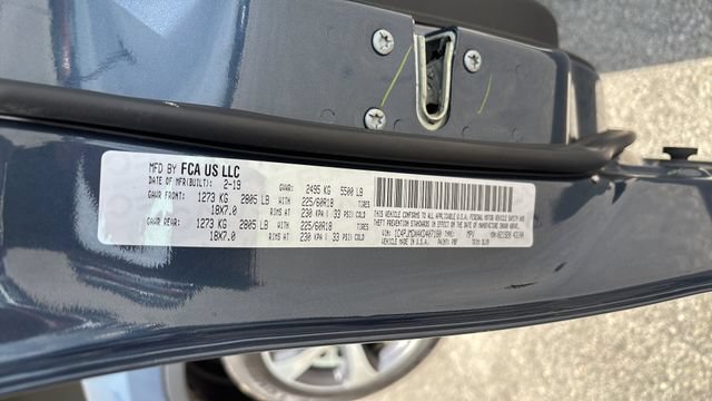 Used 2019 Jeep Cherokee Limited AWD/4WD image 38