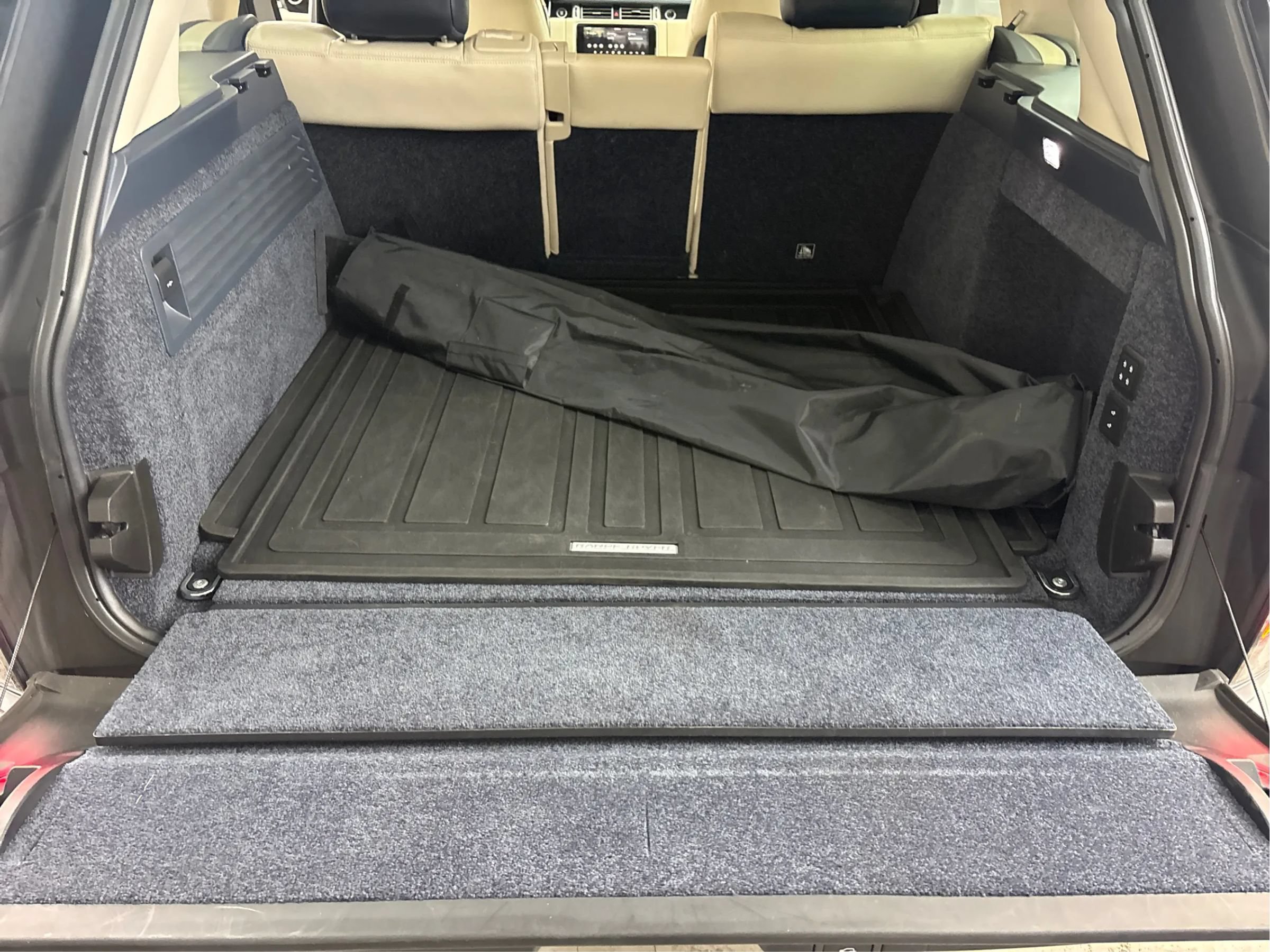 Used 2020 Land Rover Range Rover HSE AWD/4WD image 16