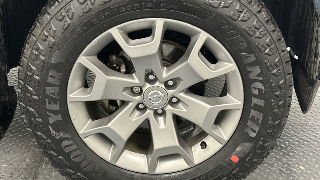 Used 2020 Nissan Frontier SV image 18
