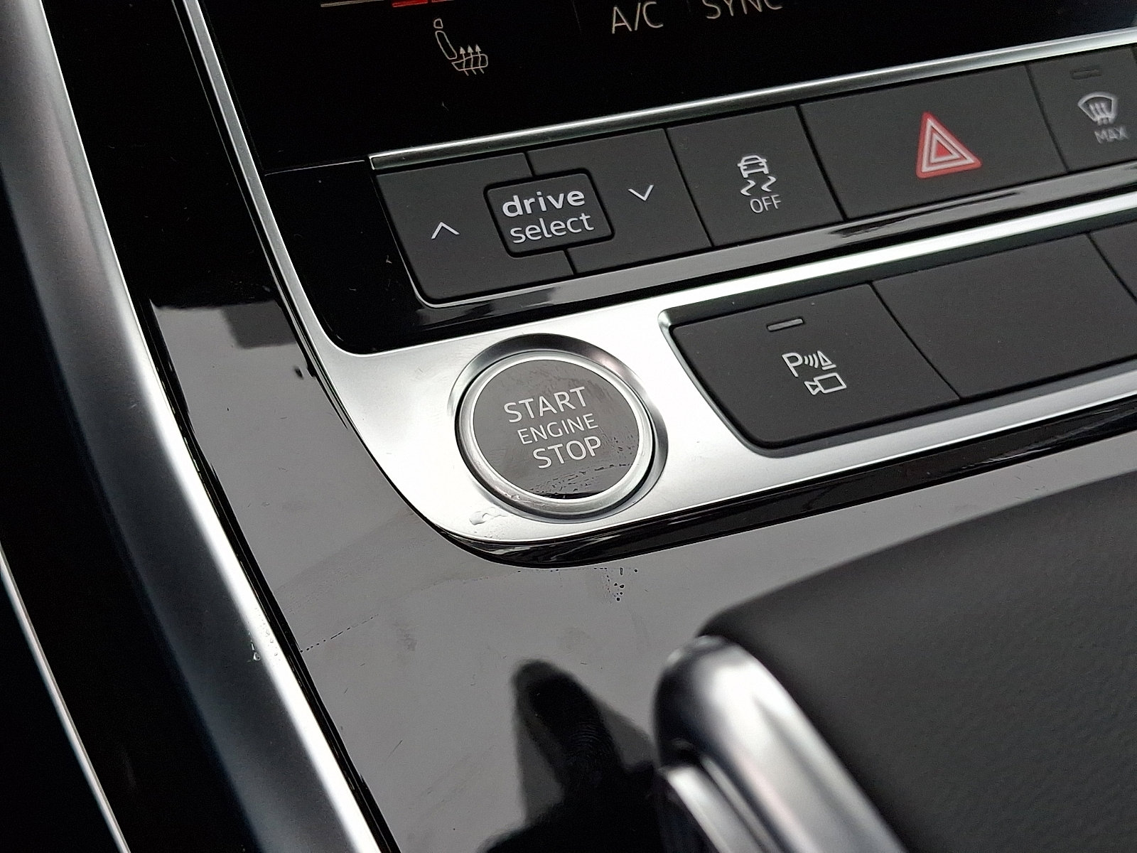 New 2026 Audi Q7 2.0T Premium image 16