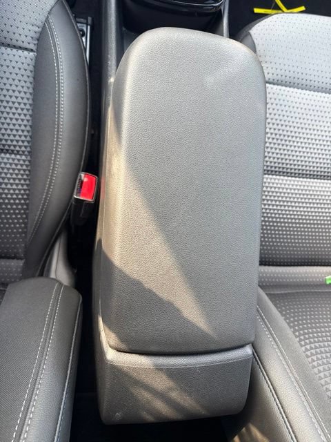 Used 2025 Chevrolet Trax LT FWD image 15