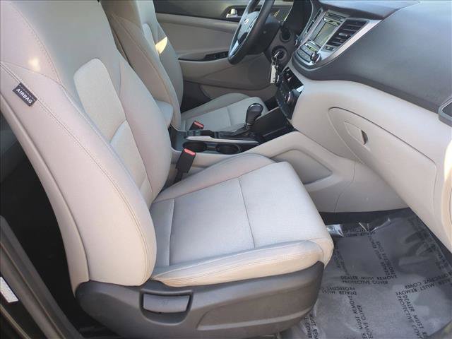 Used 2016 Hyundai Tucson SE w/ Option Group 02 AWD/4WD image 19