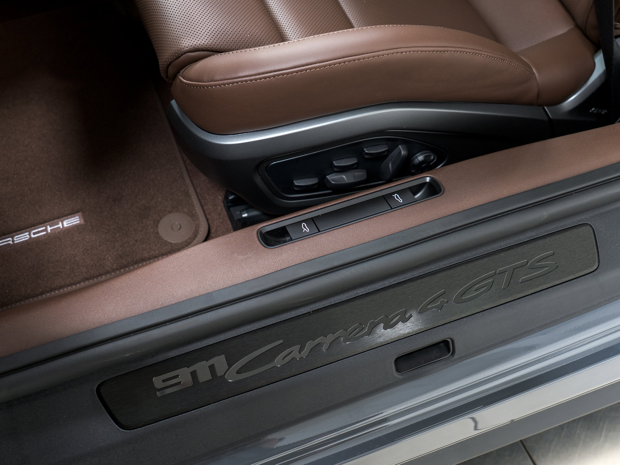 Used 2026 Porsche 911 Carrera 4 GTS image 16
