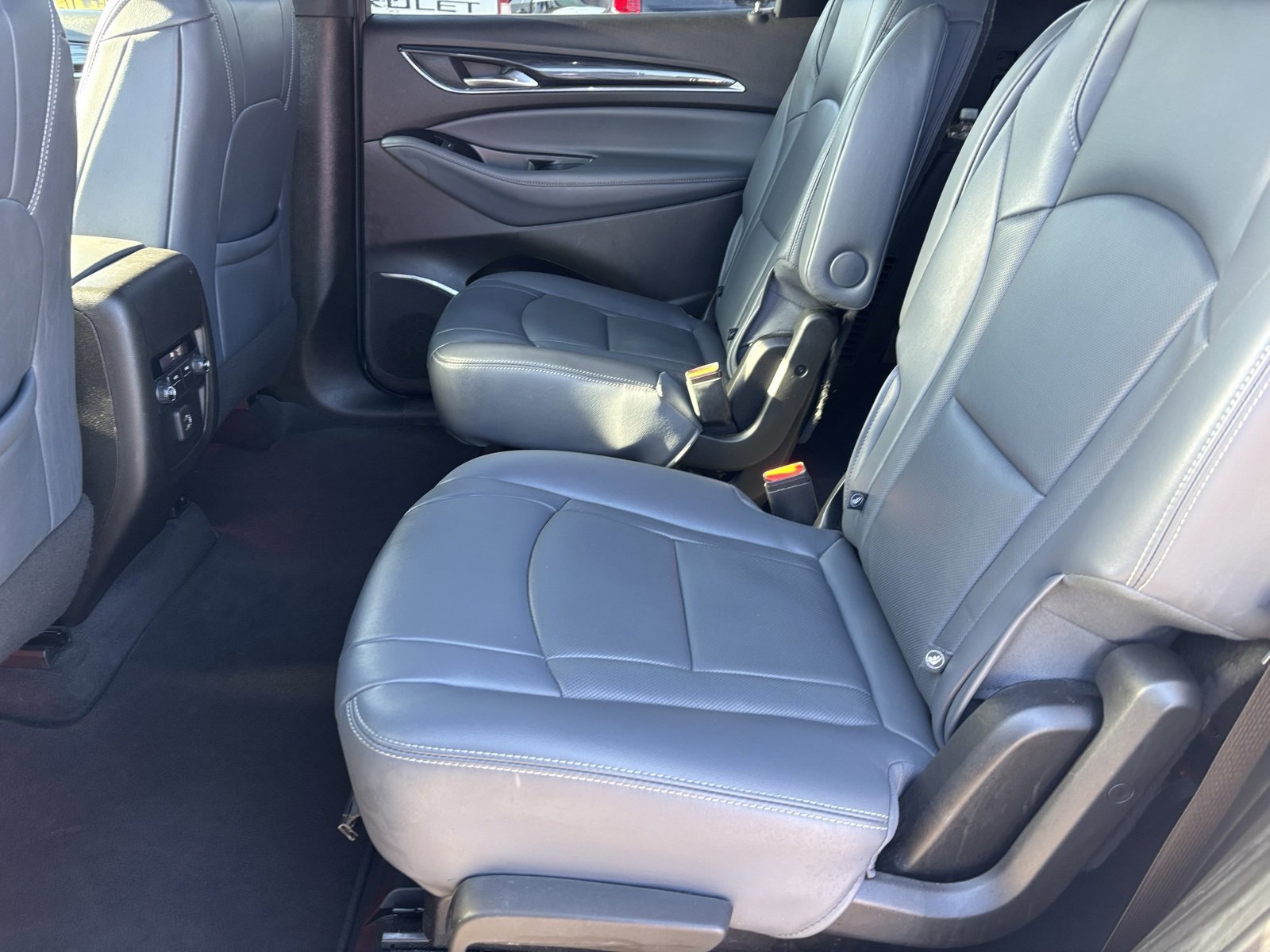 Used 2022 Buick Enclave Essence w/ LPO, Cargo Package image 20