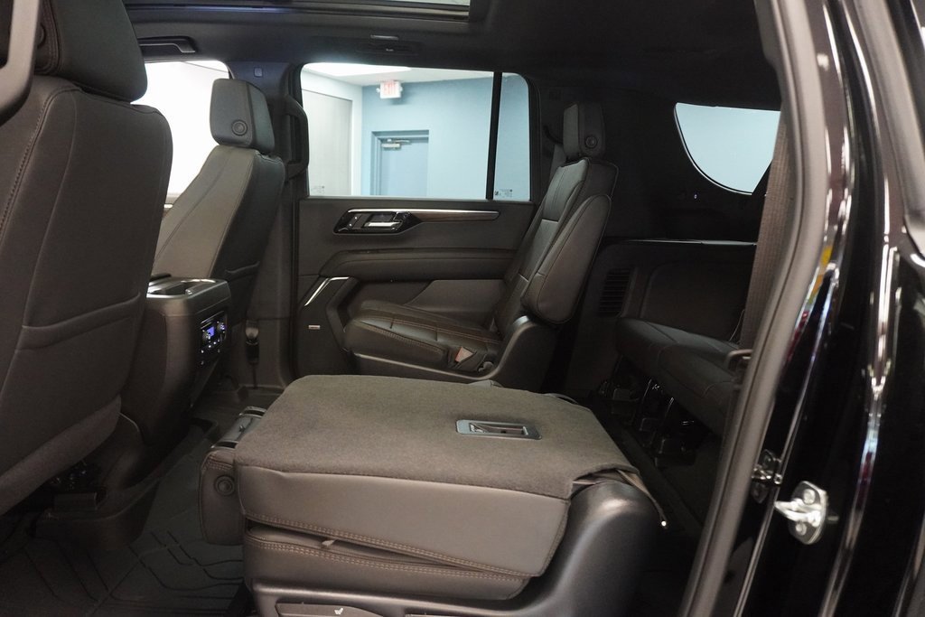 New 2026 Chevrolet Suburban High Country image 28