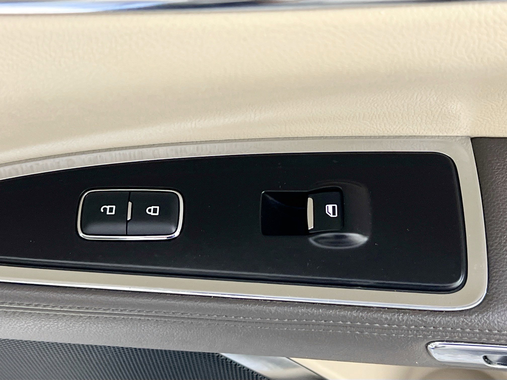Used 2018 Lincoln Continental Select FWD image 32