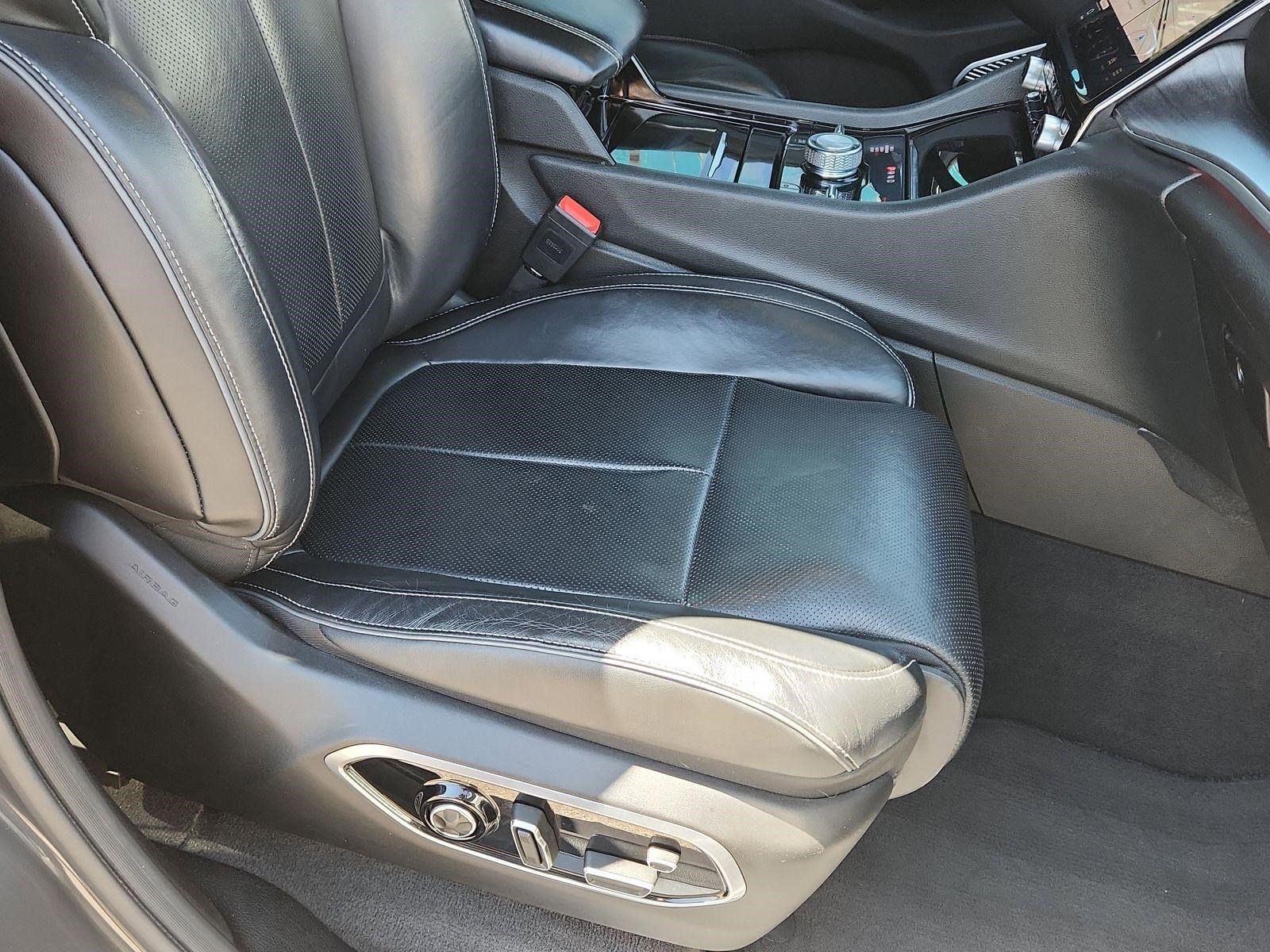 Used 2021 Jeep Grand Cherokee L Overland w/ Luxury Tech Group IV AWD/4WD image 16