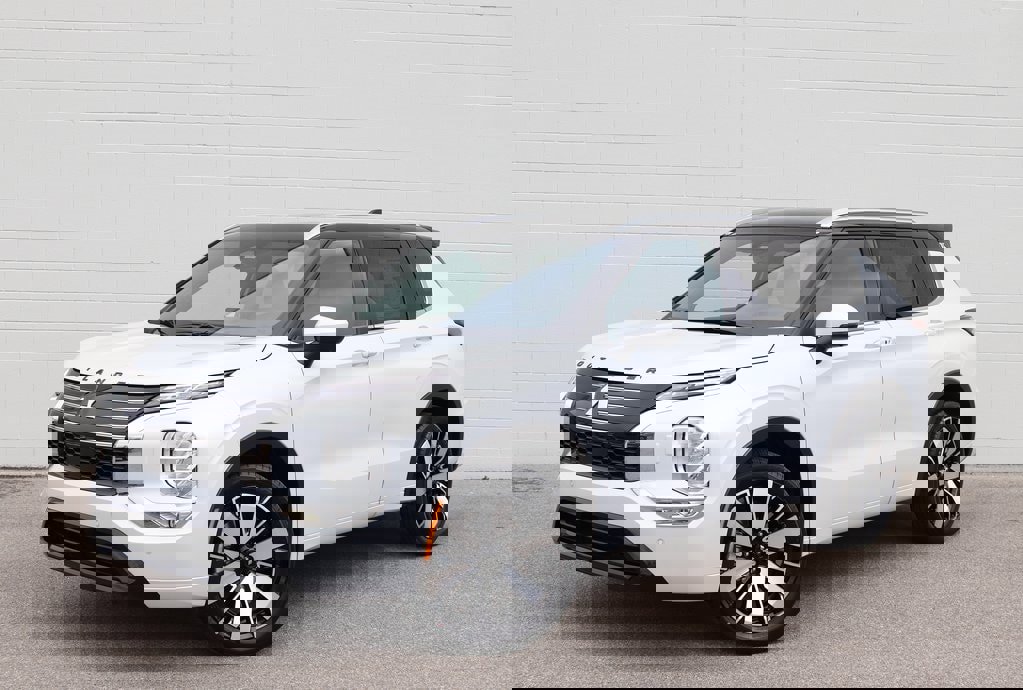 New 2025 Mitsubishi Outlander SEL image 37