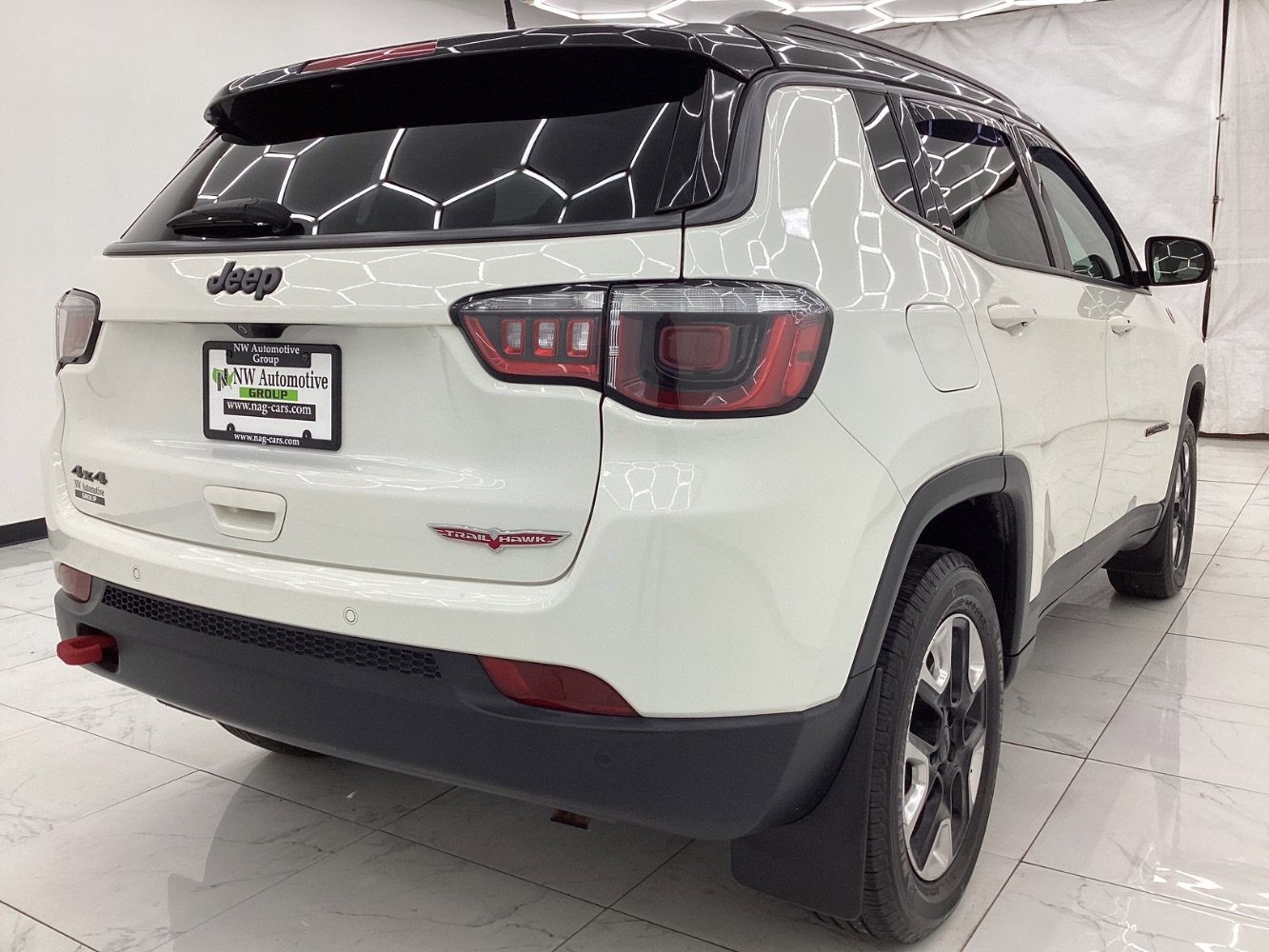 Used 2017 Jeep Compass Trailhawk w/ Leather Interior Group AWD/4WD image 8