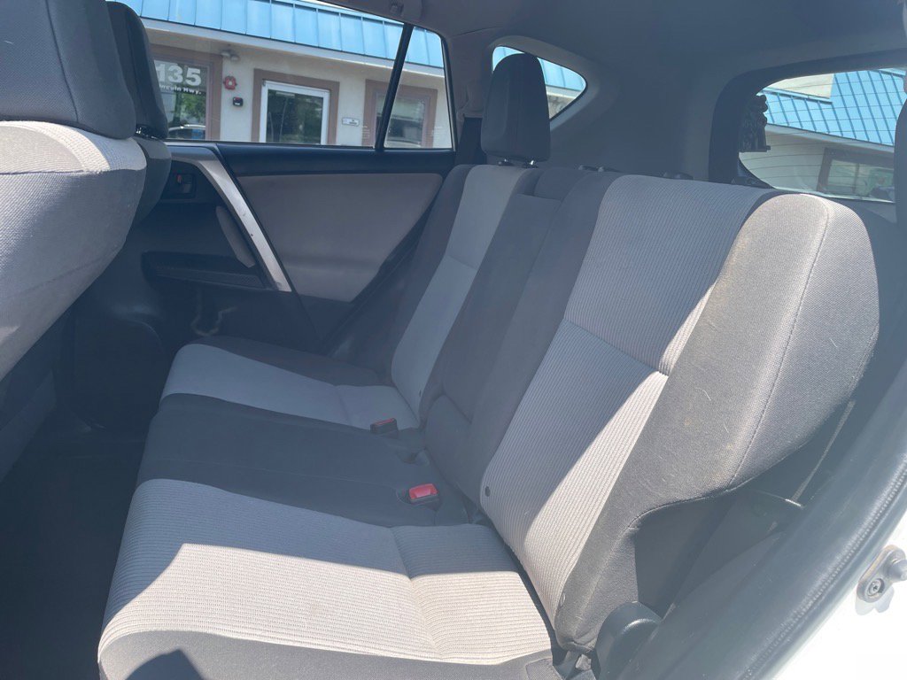 Used 2015 Toyota RAV4 LE image 25