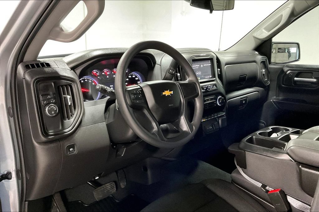Used 2026 Chevrolet Silverado 1500 Custom RWD image 16