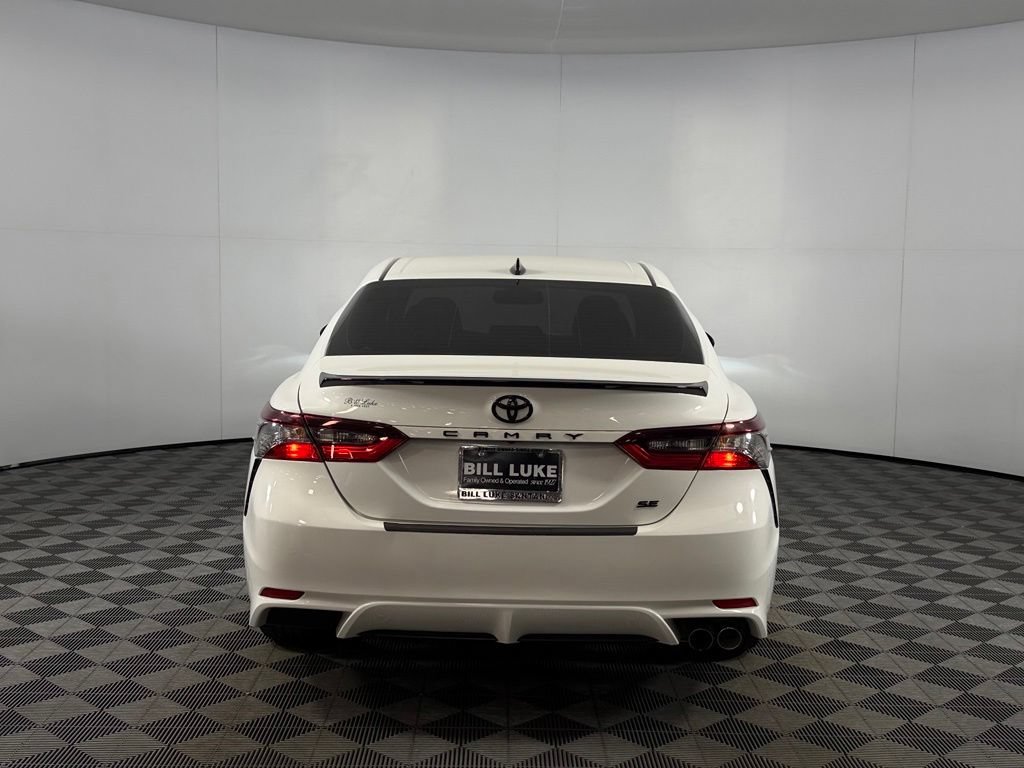 Used 2024 Toyota Camry SE w/ Convenience Package FWD image 9