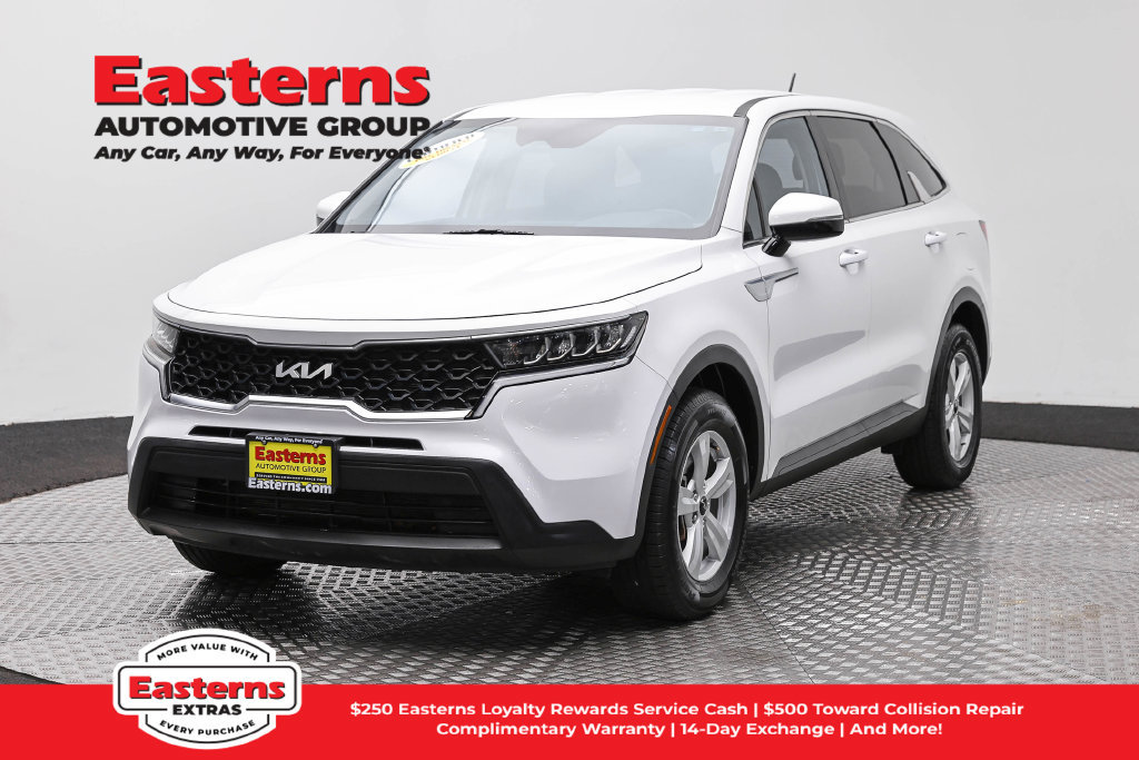 Used 2023 Kia Sorento LX FWD image 1