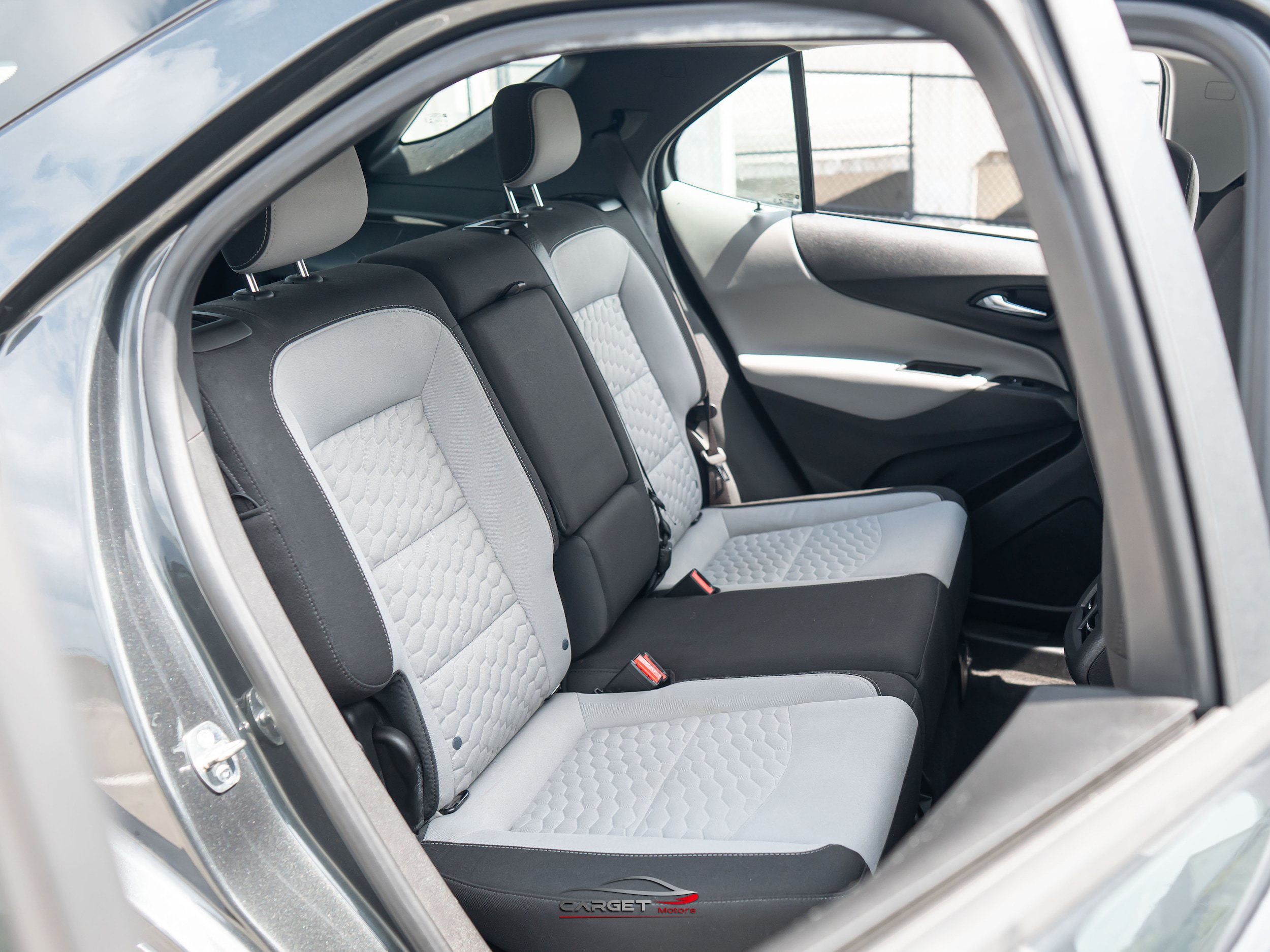 Used 2020 Chevrolet Equinox LS FWD image 18