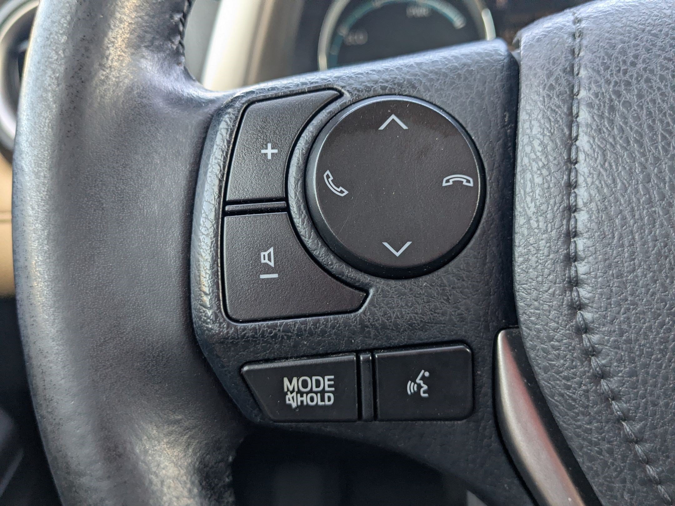 Used 2018 Toyota RAV4 XLE AWD/4WD image 19