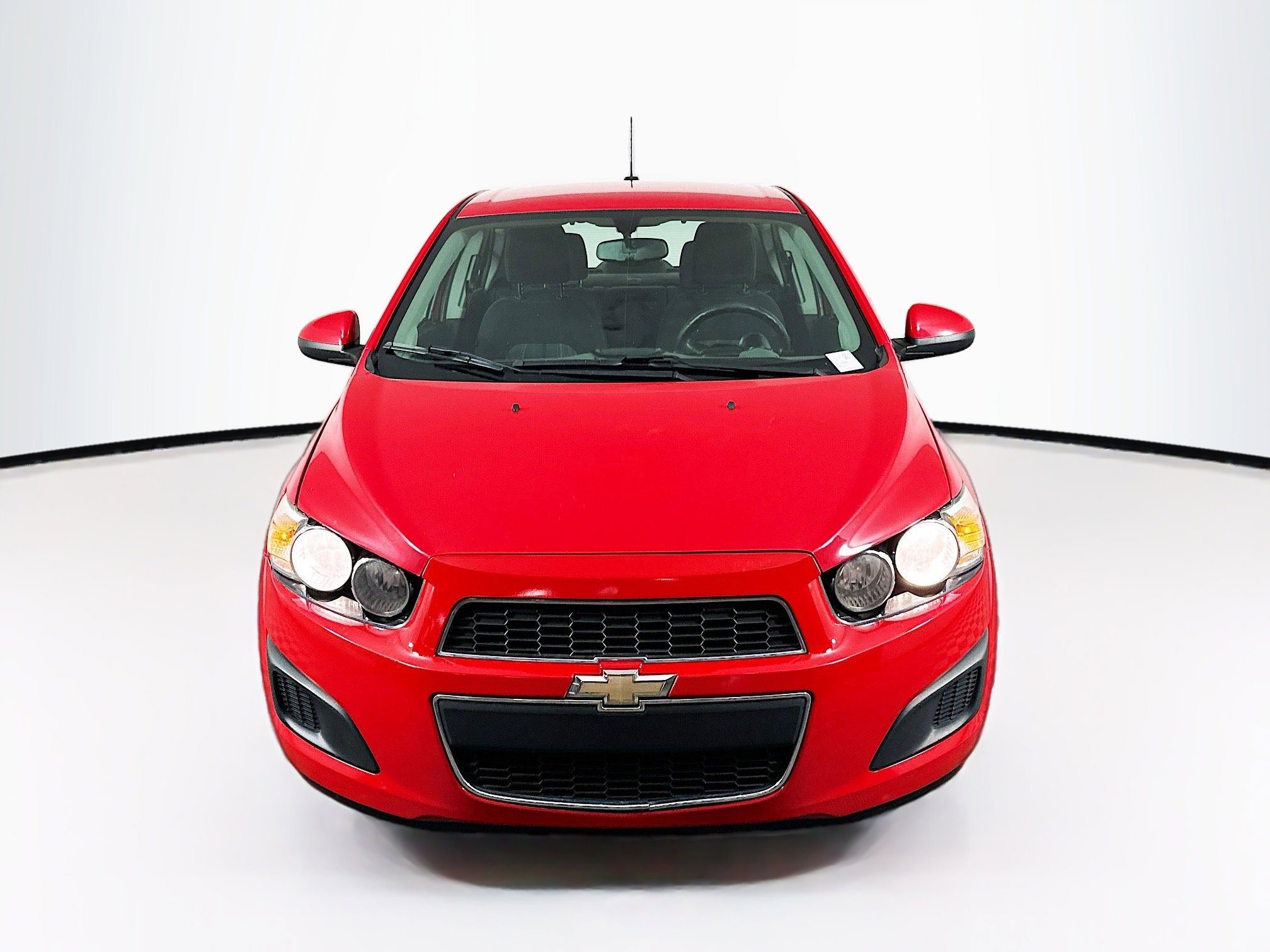 Used 2015 Chevrolet Sonic LT image 2
