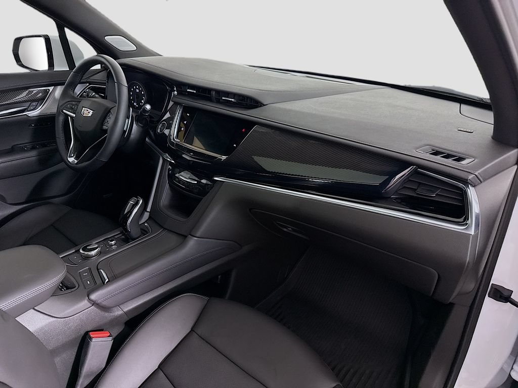 Certified 2025 Cadillac XT6 Sport w/ Technology Package AWD/4WD image 31