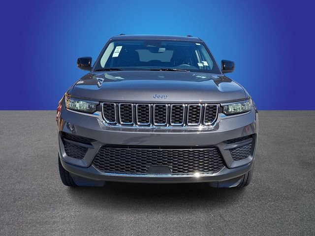 Used 2022 Jeep Grand Cherokee Laredo w/ Luxury Tech Group I image 2