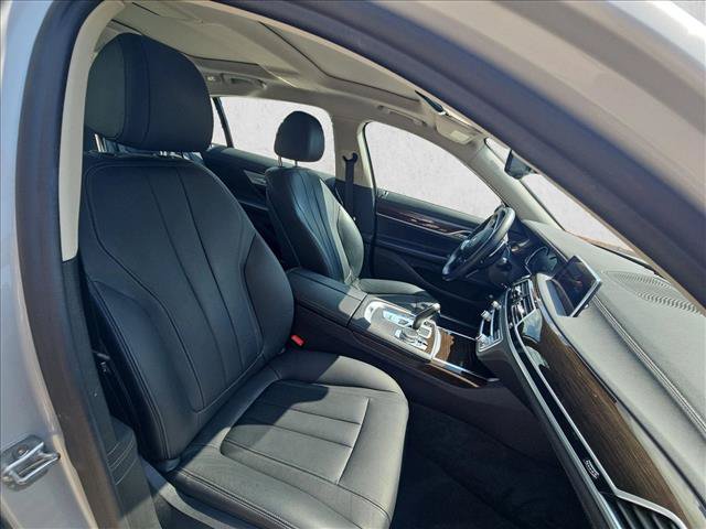 Used 2019 BMW 740i w/ Cold Weather Package RWD image 20