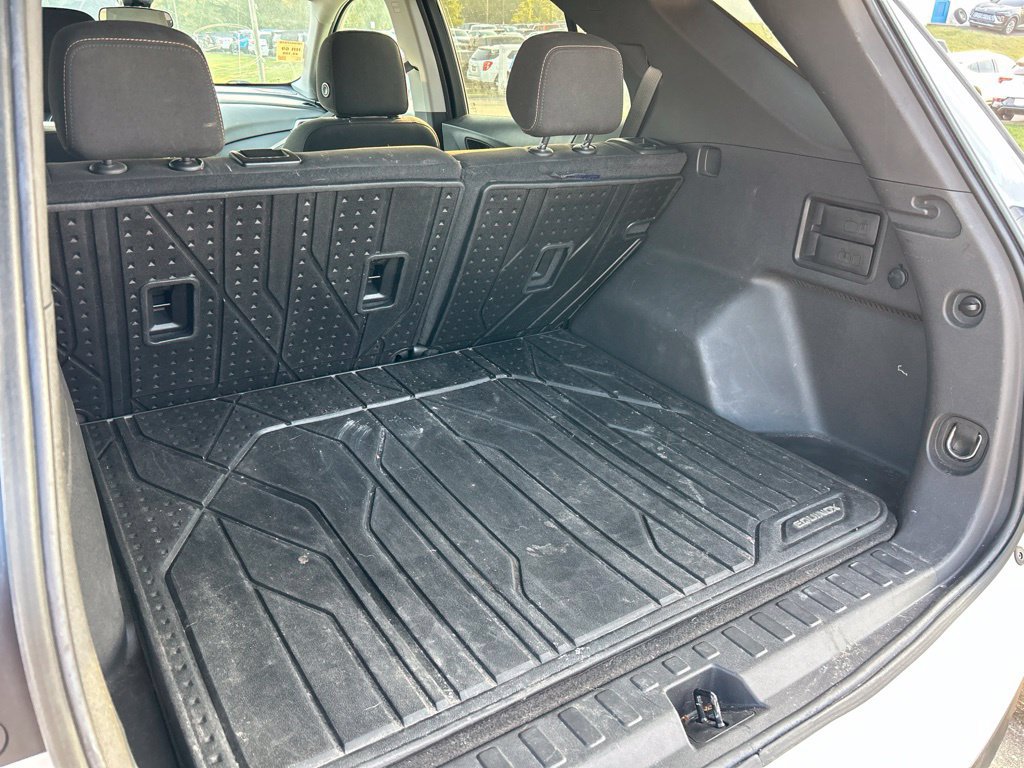Used 2023 Chevrolet Equinox LT w/ LPO, Floor Liner Package AWD/4WD image 10