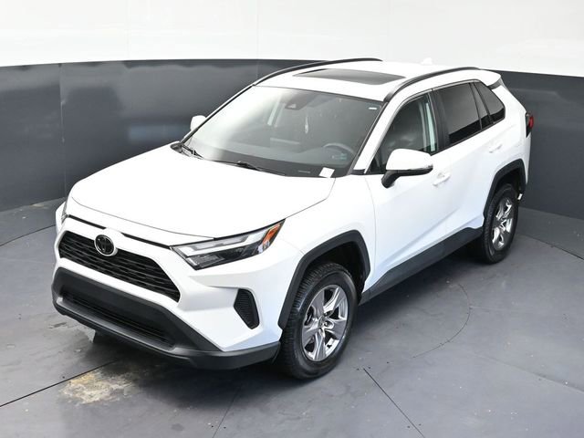 Used 2022 Toyota RAV4 XLE w/ Convenience Package image 25