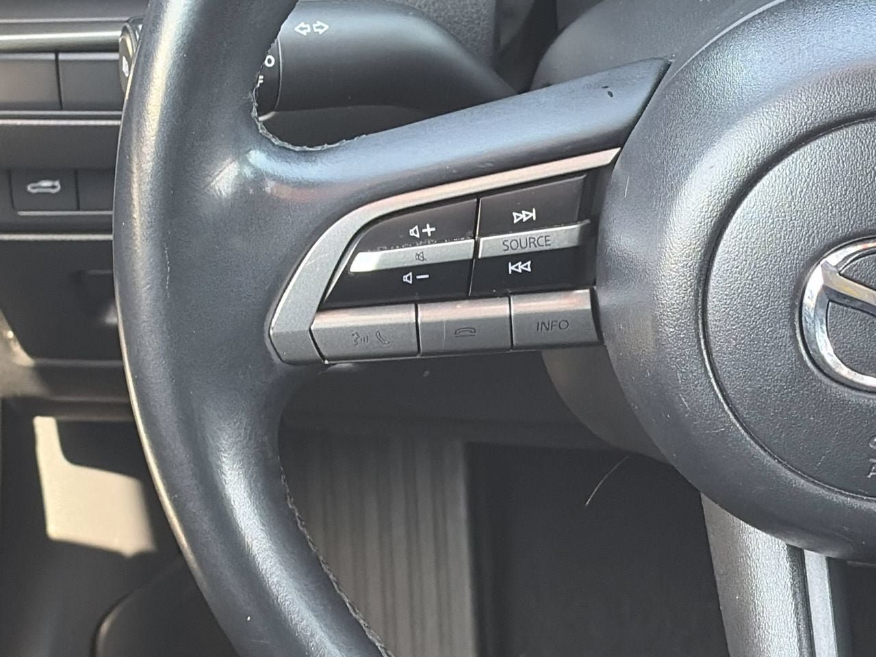 Used 2021 MAZDA MAZDA3 s FWD image 22