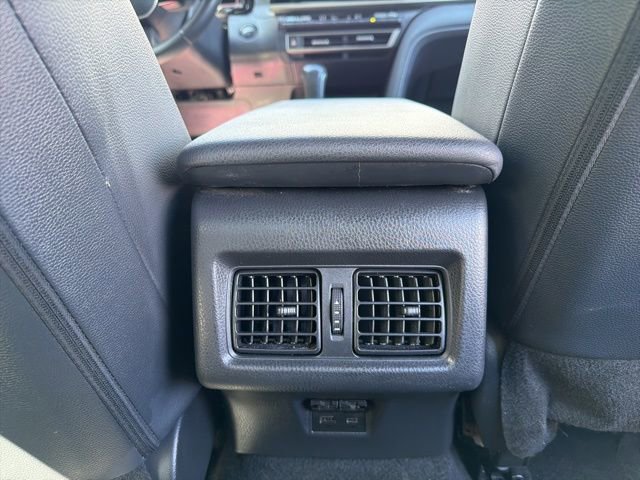 Used 2025 Toyota Camry SE FWD image 15