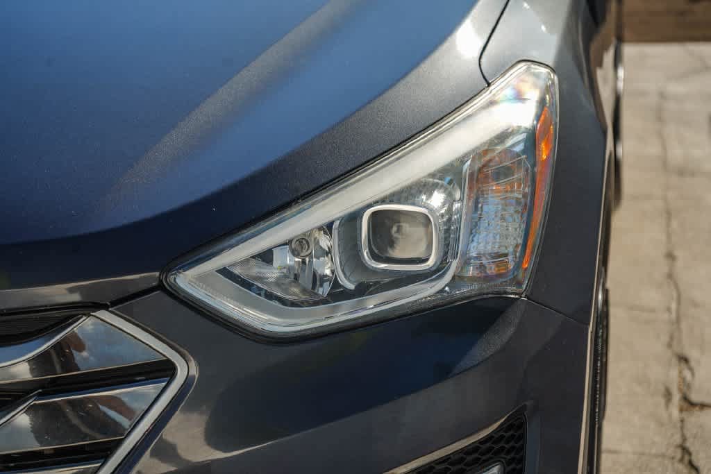 Used 2015 Hyundai Santa Fe Sport w/ Option Group 03 FWD image 8