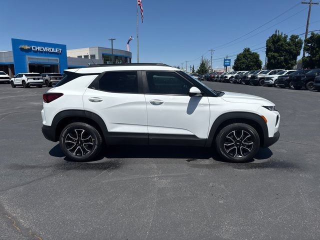 Used 2021 Chevrolet TrailBlazer ACTIV w/ Technology Package AWD/4WD image 8