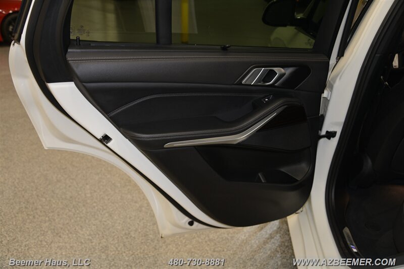 Used 2025 BMW X5 xDrive40i w/ M Sport Package AWD/4WD image 41