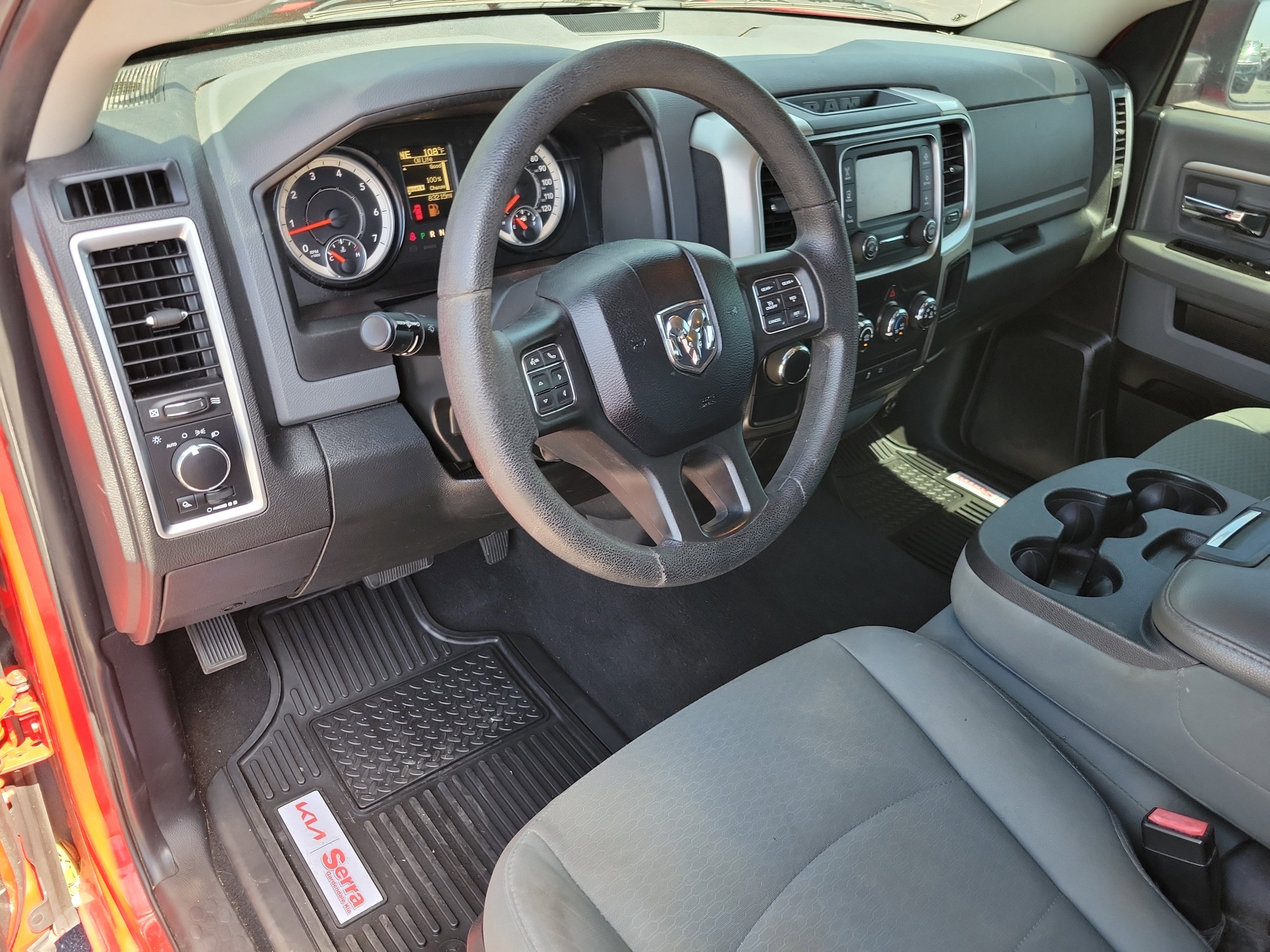 Used 2017 RAM 1500 Classic SLT image 3