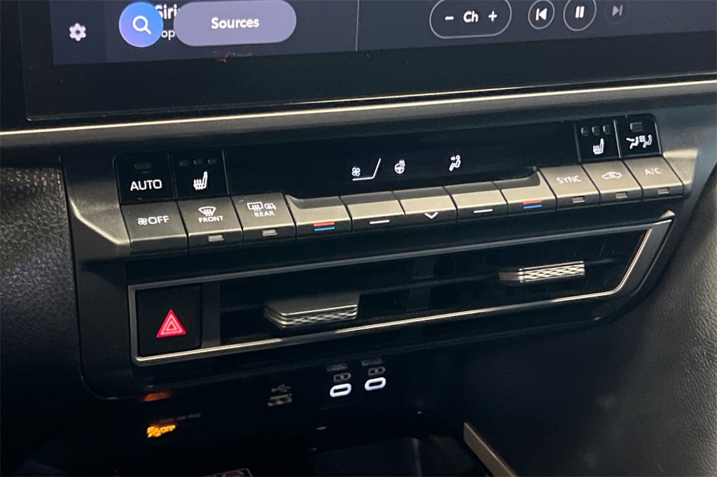 Used 2025 Toyota Camry XSE image 21