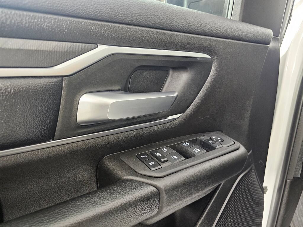 Used 2025 RAM 1500 Big Horn AWD/4WD image 19