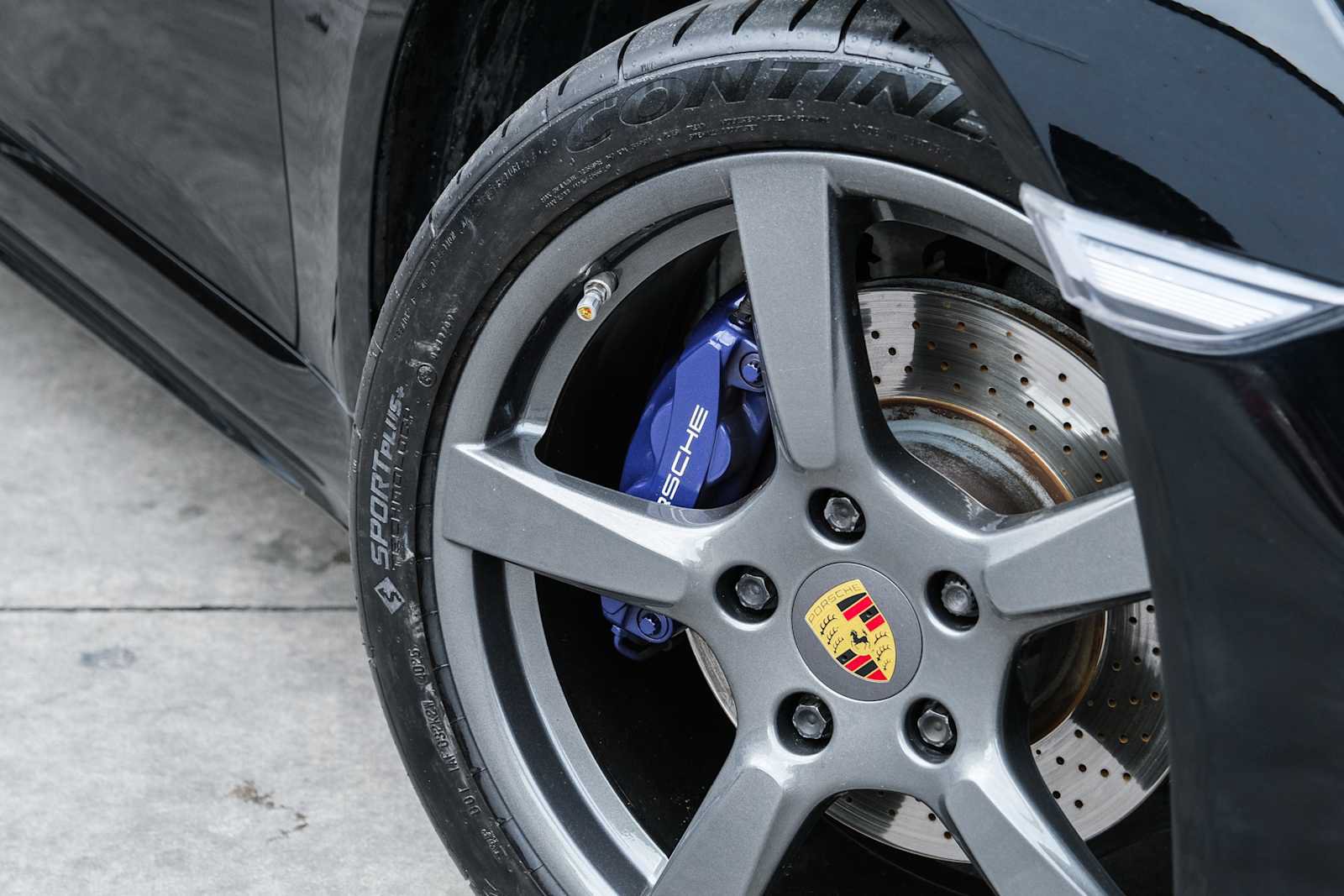 Used 2019 Porsche 718 Cayman RWD image 7