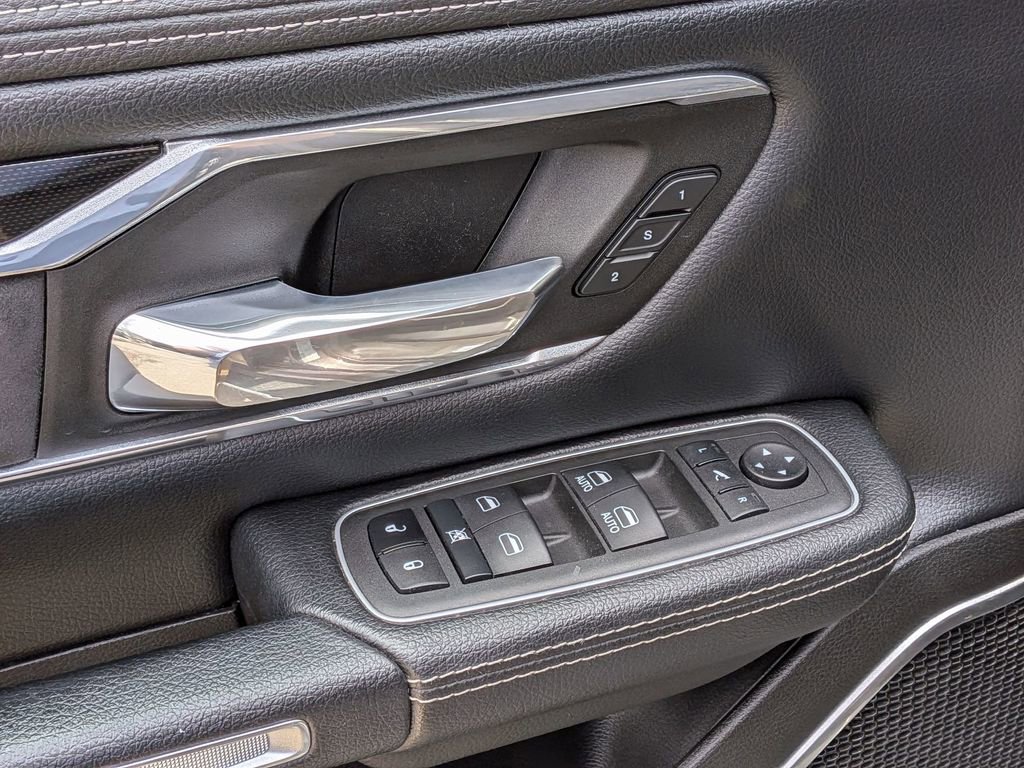 Used 2022 RAM 1500 Laramie w/ Sport Appearance Package AWD/4WD image 11