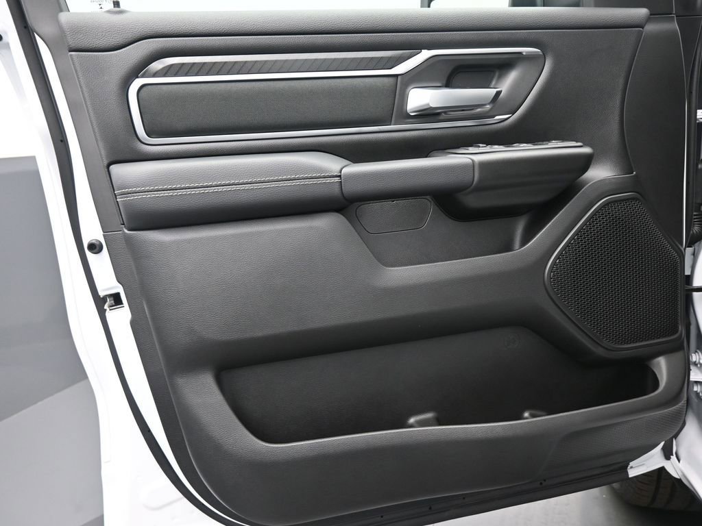 New 2026 RAM 1500 4x4 Crew Cab image 14