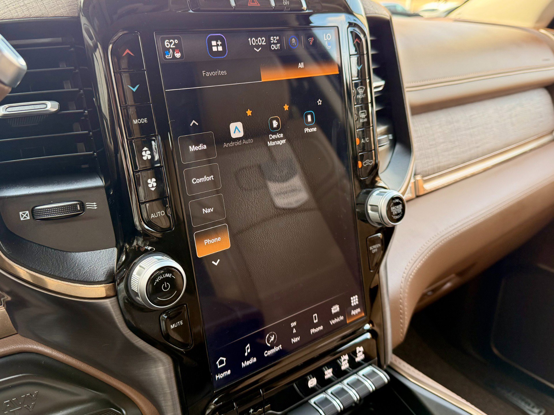 Used 2024 RAM 2500 Limited w/ Towing Technology Group AWD/4WD image 61