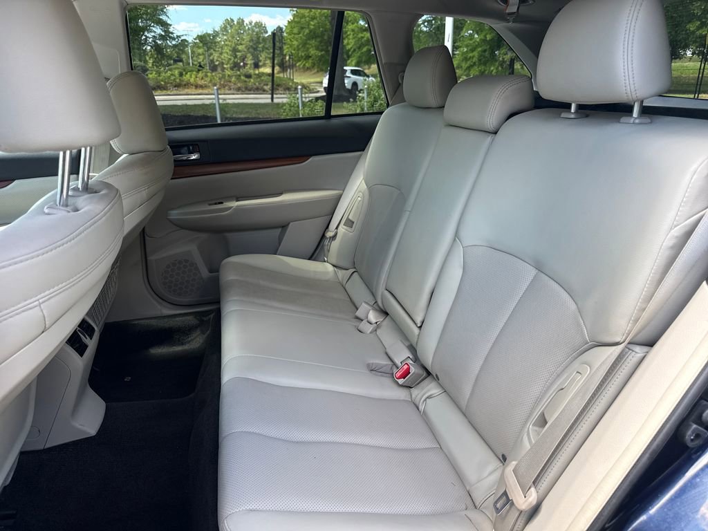 Used 2014 Subaru Outback 2.5i Limited AWD/4WD image 31