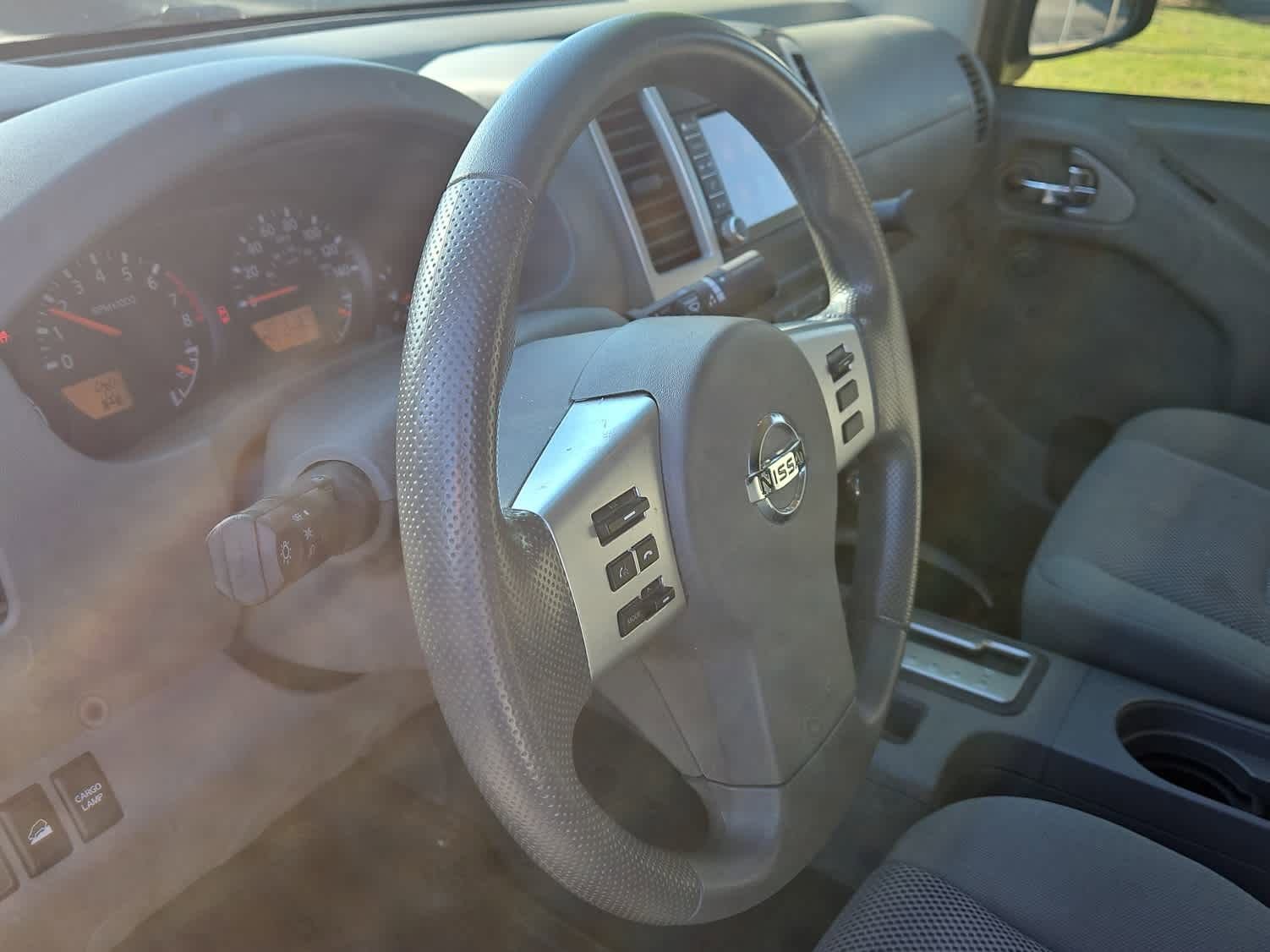 Used 2019 Nissan Frontier SV AWD/4WD image 2