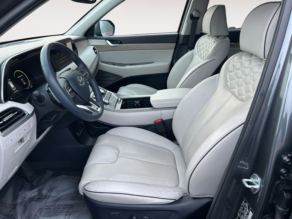Certified 2022 Hyundai Palisade Limited w/ Winter Package image 16