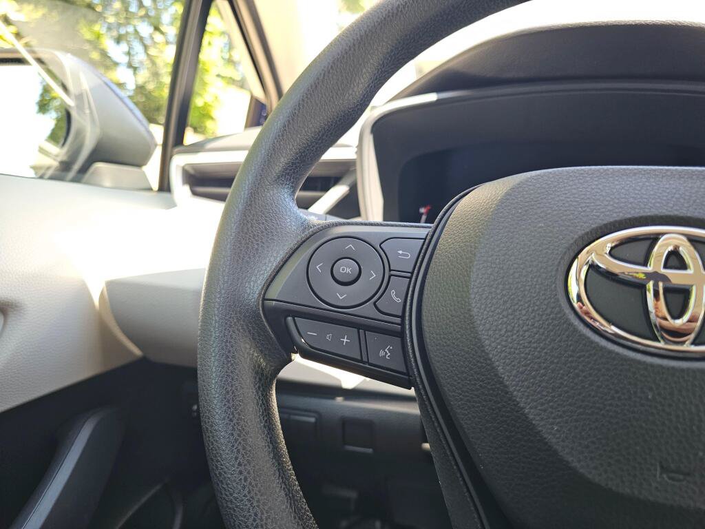 Used 2026 Toyota Corolla LE FWD image 34