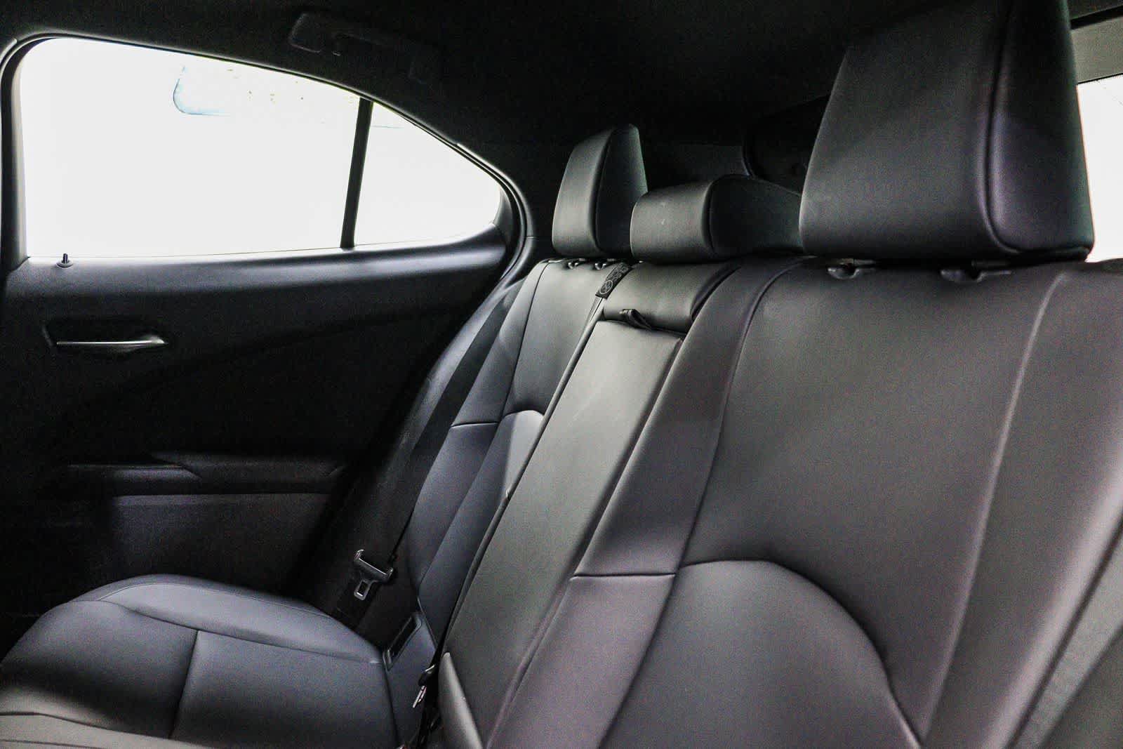 Certified 2025 Lexus UX 300h FWD image 19