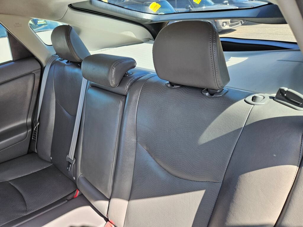 Used 2010 Toyota Prius Three FWD image 11