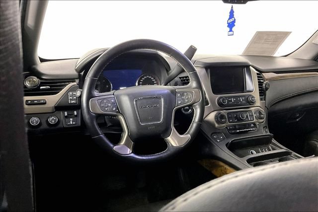 Used 2016 GMC Yukon XL Denali w/ Open Road Package AWD/4WD image 4